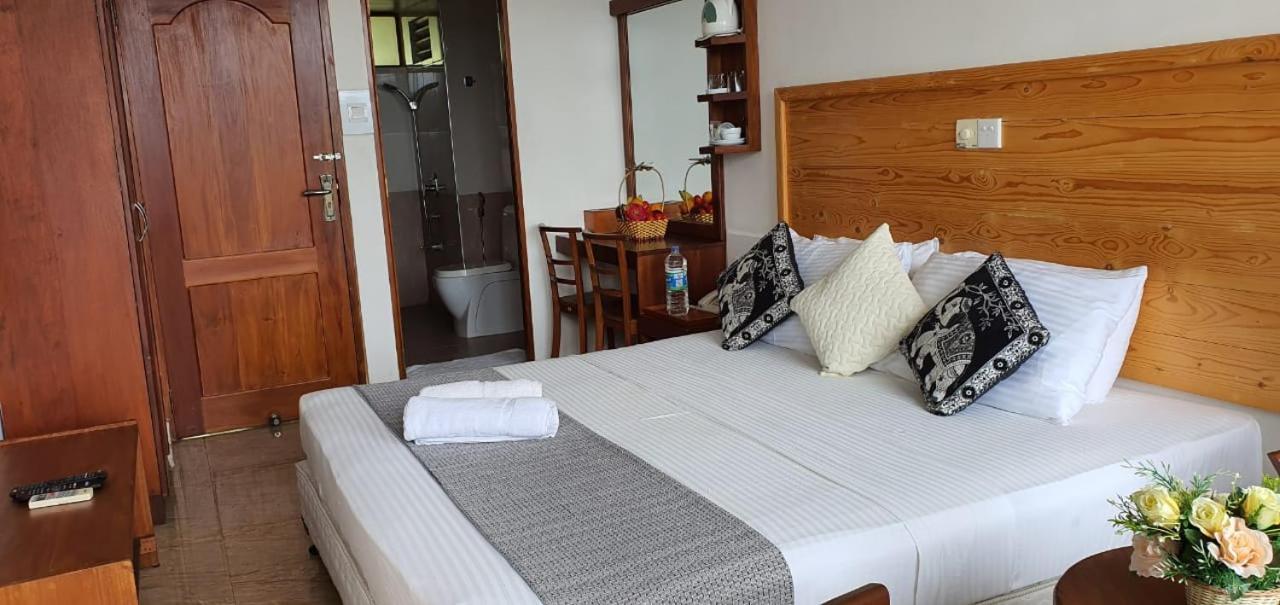 Sky View Grand Hotel Kandy Luaran gambar
