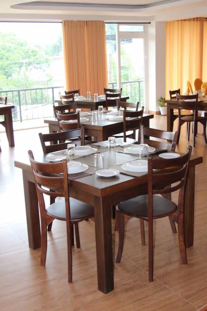 Sky View Grand Hotel Kandy Luaran gambar