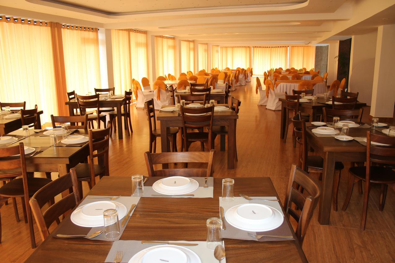 Sky View Grand Hotel Kandy Luaran gambar