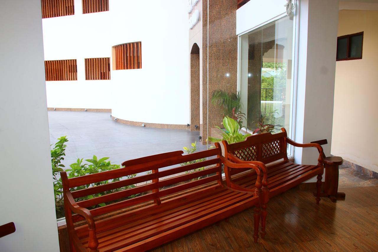 Sky View Grand Hotel Kandy Luaran gambar